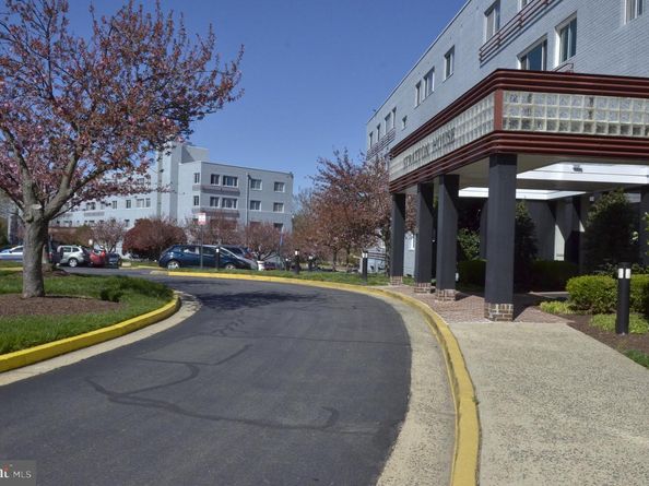 3601 5TH Street S 206, Arlington VA 22204