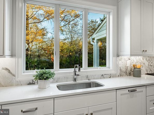 407 Oakwynne Drive, Wynnewood PA 19096