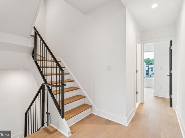 1407 S Napa Street, Philadelphia PA 19146
