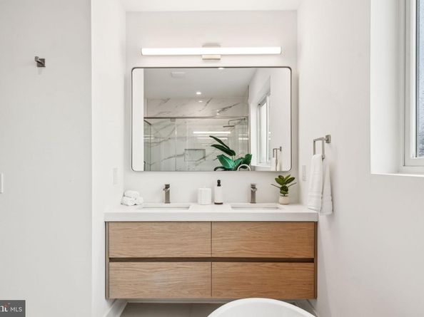 1407 S Napa Street, Philadelphia PA 19146