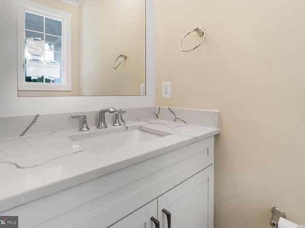 2129 N Troy, Arlington VA 22201