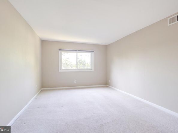 53 Skyhill Road 204, Alexandria VA 22314