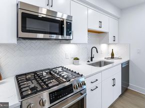 701 N Henry Street 211, Alexandria VA 22314