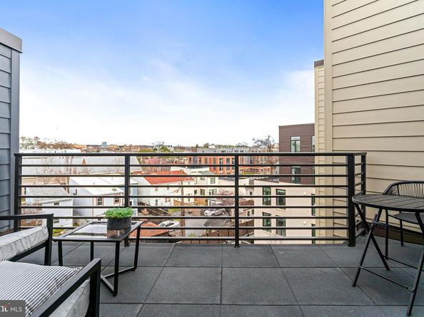701 N Henry Street 211, Alexandria VA 22314