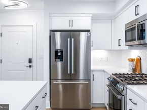 701 N Henry Street 211, Alexandria VA 22314