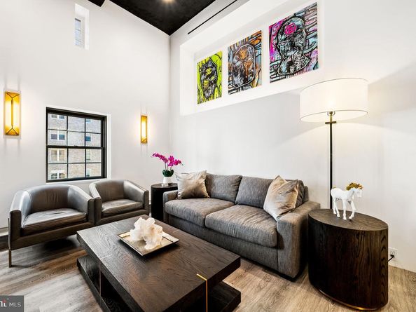 219 S 18TH Street 710, Philadelphia PA 19103