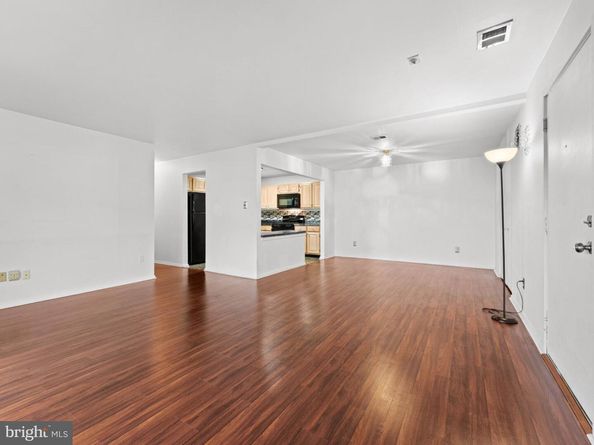 26 Bonnie Gellman Court B26, Philadelphia PA 19114