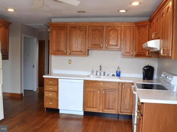 712 Macdade Boulevard, Folsom PA 19033