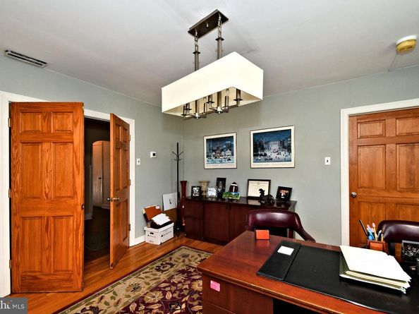712 Macdade Boulevard, Folsom PA 19033