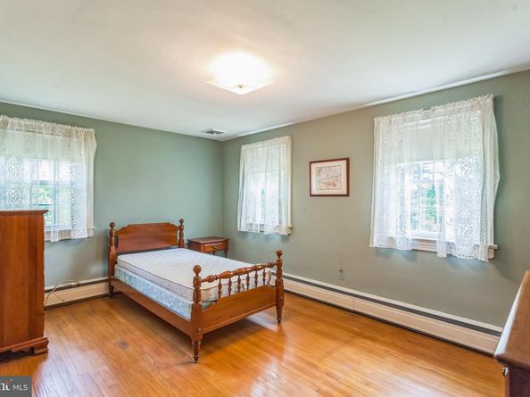 1305 Meetinghouse Road, North Wales PA 19454