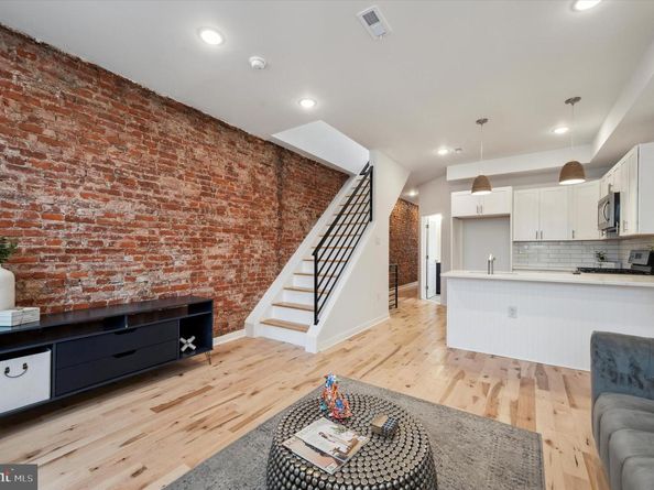 865 N 43rd Street, Philadelphia PA 19104