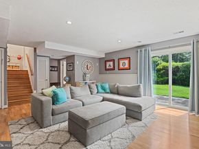 8633 Janet Lane, Vienna VA 22180