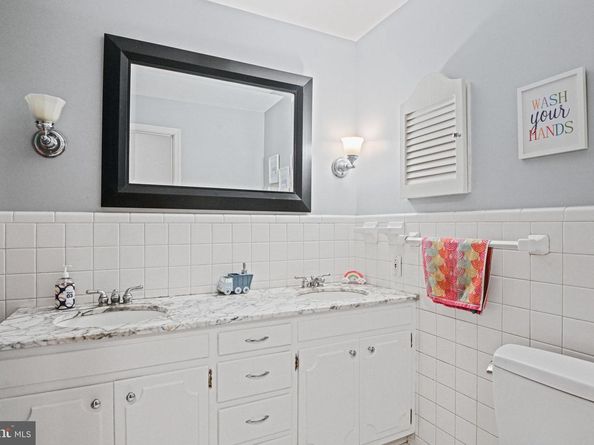 8633 Janet Lane, Vienna VA 22180