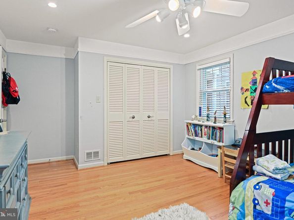 8633 Janet Lane, Vienna VA 22180