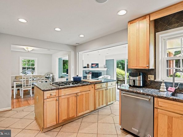 8633 Janet Lane, Vienna VA 22180