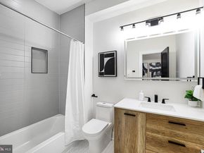 616 NW Kenyon Street NW 3, Washington DC 20010