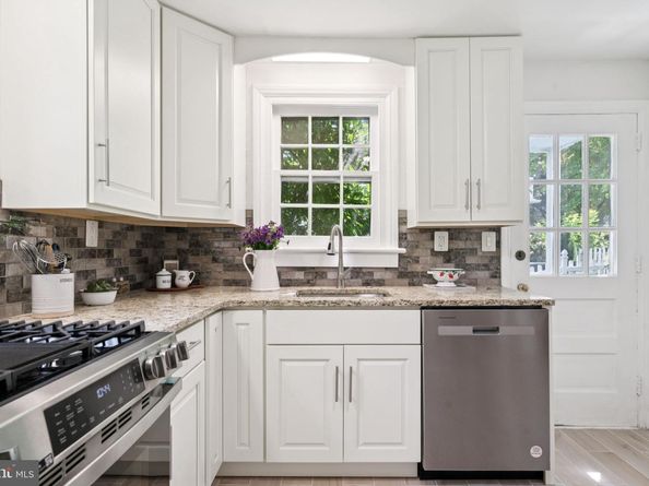 123 Waverly Road, Wyncote PA 19095
