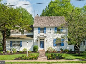 123 Waverly Road