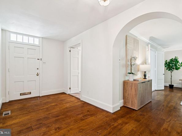 123 Waverly Road, Wyncote PA 19095