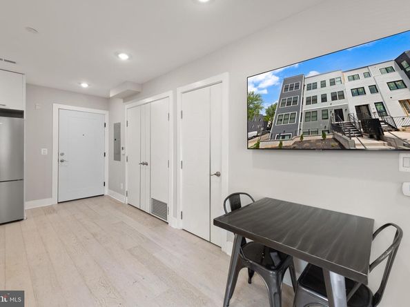1638 K Street NE 101, Washington DC 20002