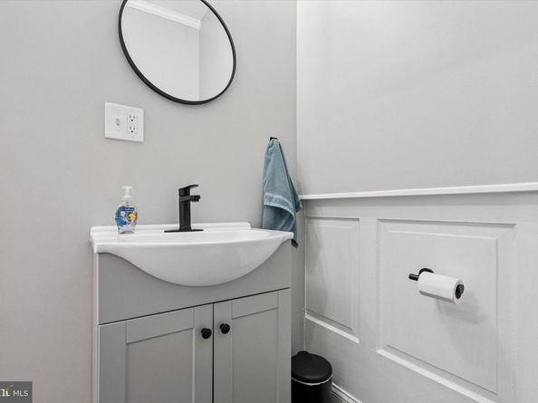 3208 W Allegheny Avenue, Philadelphia PA 19132