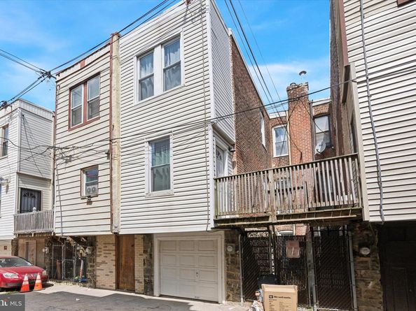 3208 W Allegheny Avenue, Philadelphia PA 19132