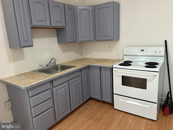 4423 Brown Street, Philadelphia PA 19104