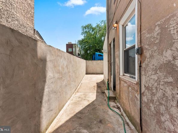 1529 N Lawrence Street, Philadelphia PA 19122