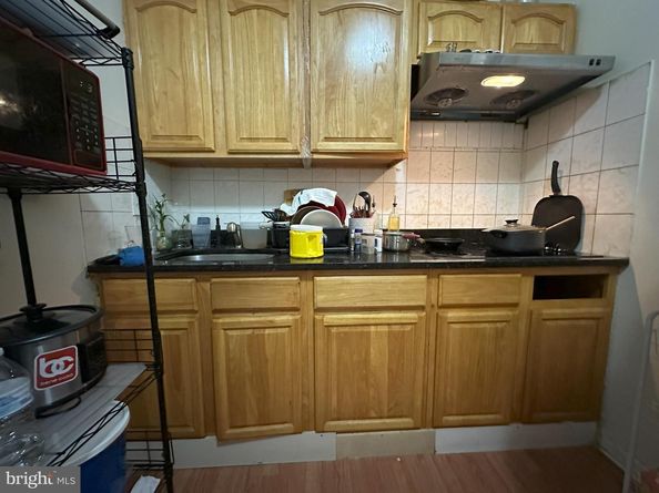 2014 S 7TH Street, Philadelphia PA 19148