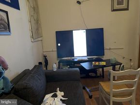 2014 S 7TH Street, Philadelphia PA 19148