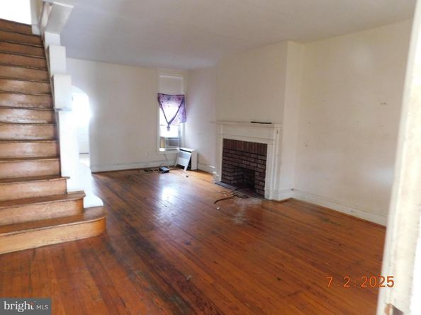 6042 N American Street, Philadelphia PA 19120