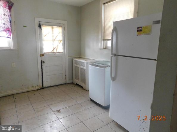 6042 N American Street, Philadelphia PA 19120