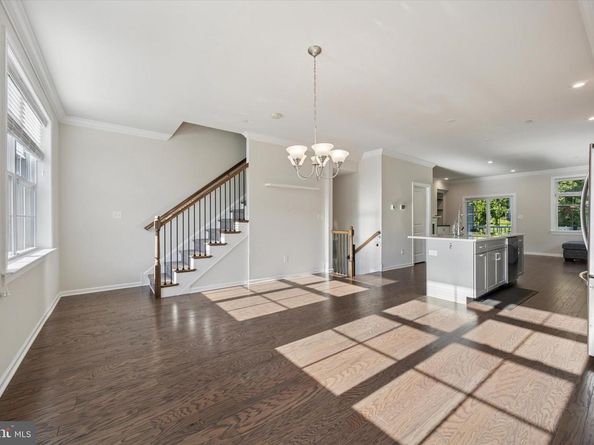 300 Rock Run Circle, Broomall PA 19008