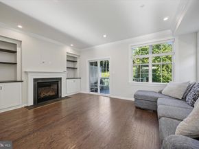 300 Rock Run Circle, Broomall PA 19008