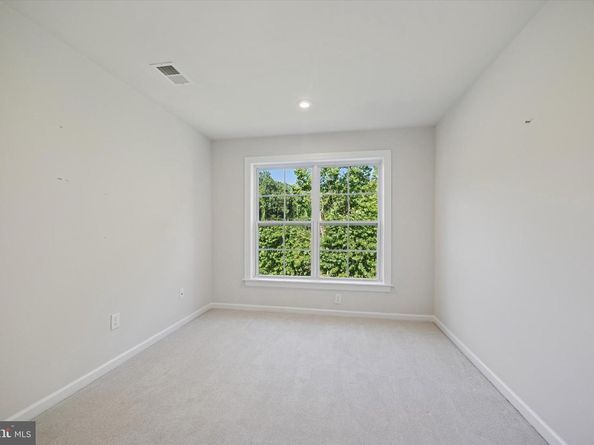 300 Rock Run Circle, Broomall PA 19008