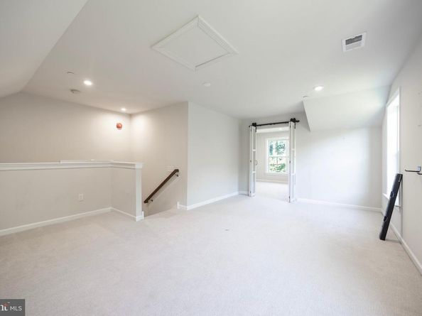 300 Rock Run Circle, Broomall PA 19008
