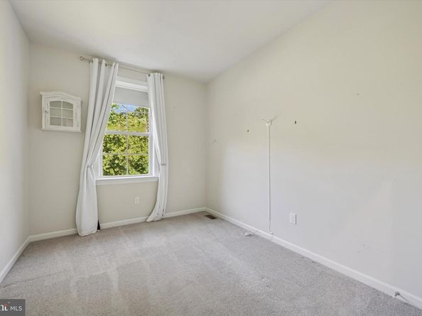 300 Rock Run Circle, Broomall PA 19008