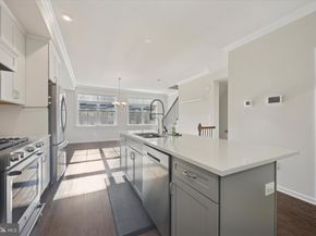 300 Rock Run Circle, Broomall PA 19008
