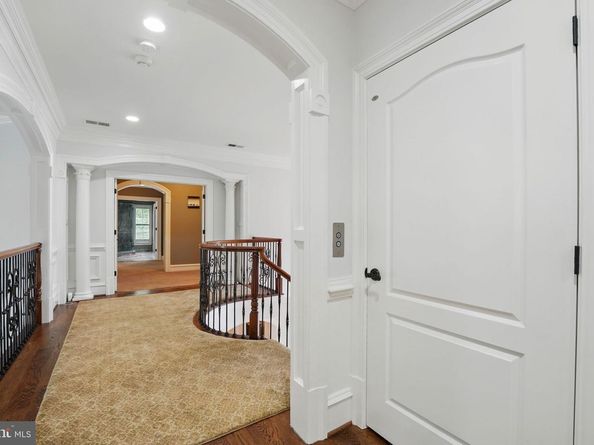 2555 Vale Ridge Court, Oakton VA 22124