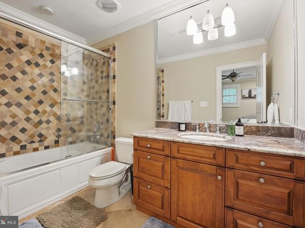 2555 Vale Ridge Court, Oakton VA 22124