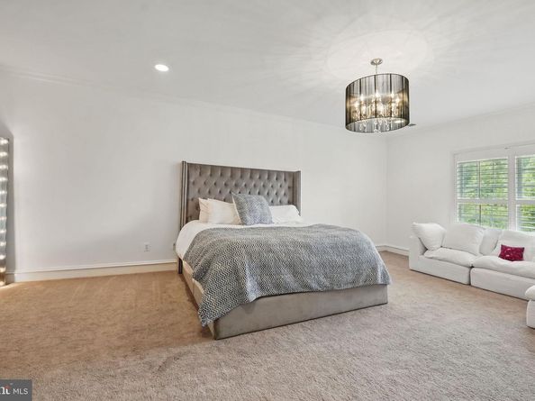 2555 Vale Ridge Court, Oakton VA 22124