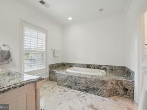 2555 Vale Ridge Court, Oakton VA 22124