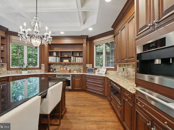 2555 Vale Ridge Court, Oakton VA 22124