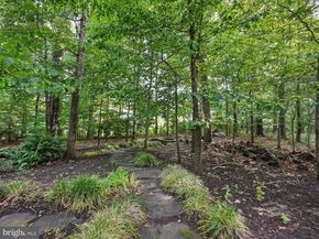 2555 Vale Ridge Court, Oakton VA 22124