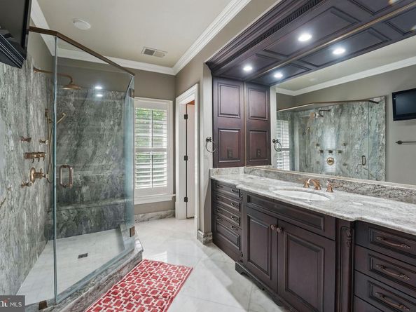 2555 Vale Ridge Court, Oakton VA 22124