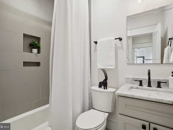 408 M Street NW 4, Washington DC 20001