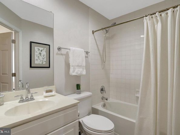 17 Wharf Street, Alexandria VA 22314