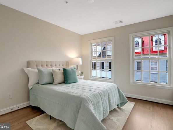 17 Wharf Street, Alexandria VA 22314