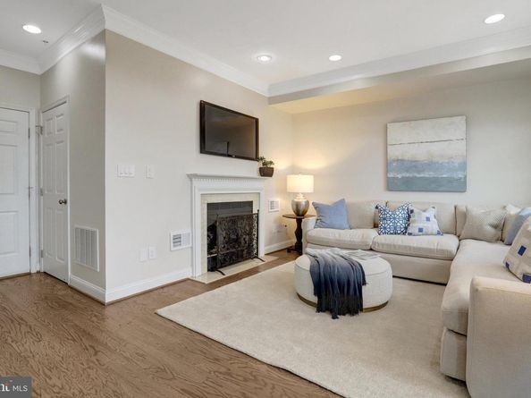 17 Wharf Street, Alexandria VA 22314