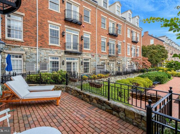 17 Wharf Street, Alexandria VA 22314